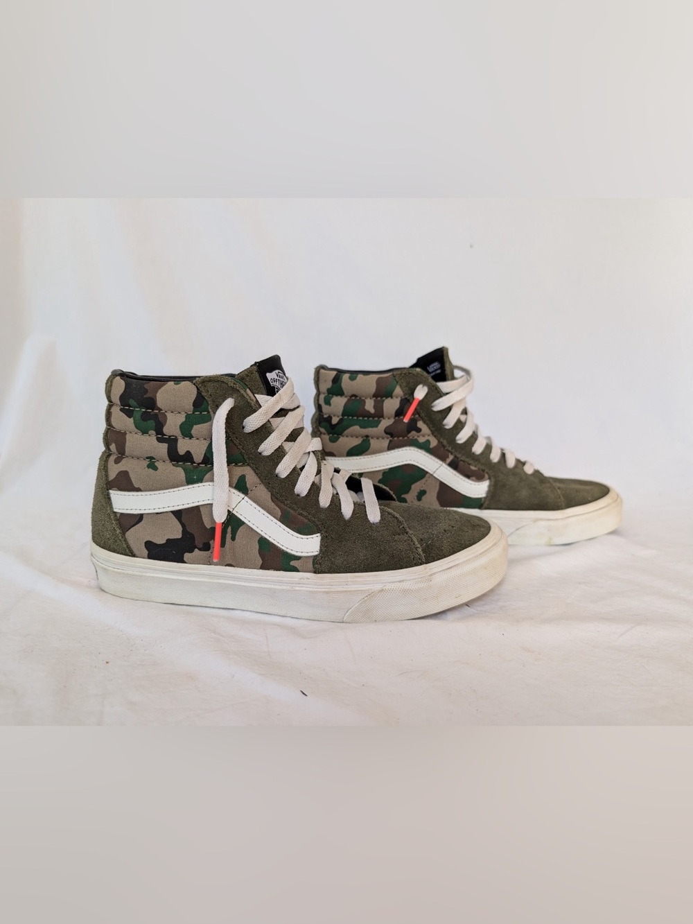 Vans Men’s or women Sk8-Hi Camo High-Top Sneakers - Olive/White